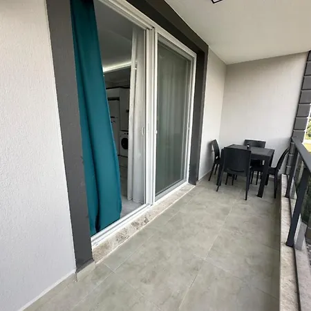 Apartament Gardenya *